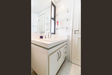 Apartamento à venda com 220m², 3 quartos e 3 vagasBanheiro da Suíte 2