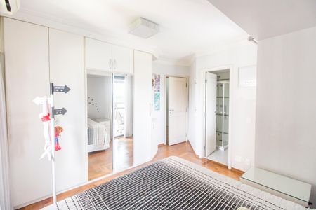Apartamento à venda com 220m², 3 quartos e 3 vagasSuíte 2
