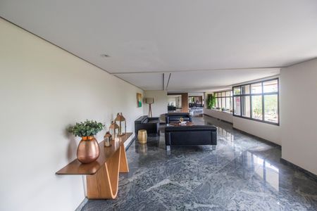 Apartamento à venda com 220m², 3 quartos e 3 vagasÁrea comum - Hall social