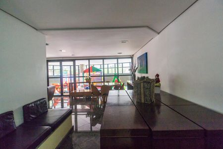 Apartamento à venda com 220m², 3 quartos e 3 vagasÁrea comum - Salão de festas