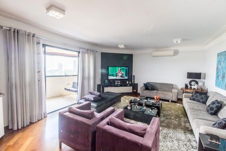 Apartamento à venda com 220m², 3 quartos e 3 vagasSala de TV
