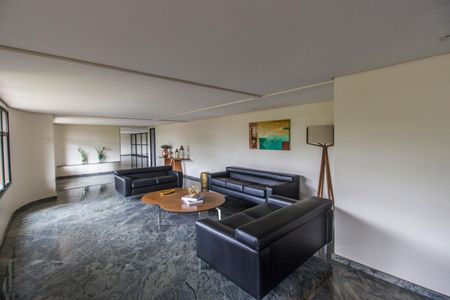 Apartamento à venda com 220m², 3 quartos e 3 vagasÁrea comum - Hall social
