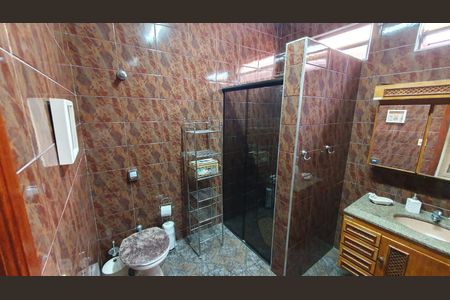 Casa para alugar com 315m², 4 quartos e 3 vagas Casa para alugar com 315m², 4 quartos e 3 vagasBanheiro 3