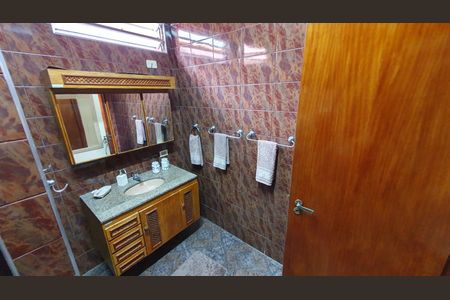 Casa para alugar com 315m², 4 quartos e 3 vagas Casa para alugar com 315m², 4 quartos e 3 vagasBanheiro 3