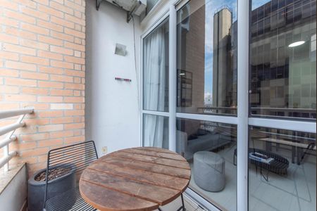 Apartamento para alugar com 39m², 1 quarto e 1 vaga Apartamento para alugar com 39m², 1 quarto e 1 vagaVaranda