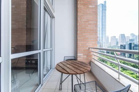 Apartamento para alugar com 39m², 1 quarto e 1 vaga Apartamento para alugar com 39m², 1 quarto e 1 vagaVaranda