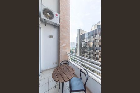 Apartamento para alugar com 39m², 1 quarto e 1 vagaVaranda