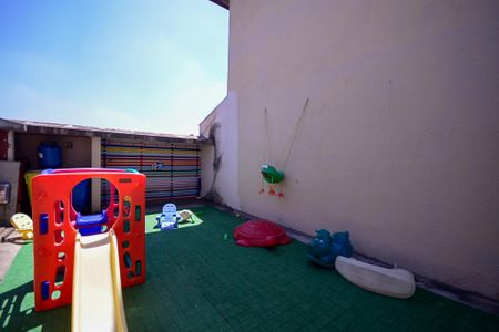 Casa de condomínio à venda com 60m², 2 quartos e 1 vaga Casa de condomínio à venda com 60m², 2 quartos e 1 vagaÁrea comum - Playground