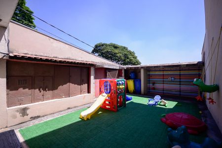 Casa de condomínio à venda com 60m², 2 quartos e 1 vaga Casa de condomínio à venda com 60m², 2 quartos e 1 vagaÁrea comum - Playground