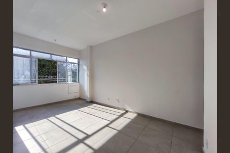 Apartamento à venda com 56m², 2 quartos e sem vagaSala