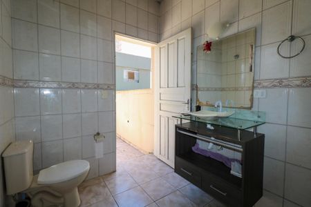 Casa à venda com 360m², 2 quartos e 8 vagasBanheiro