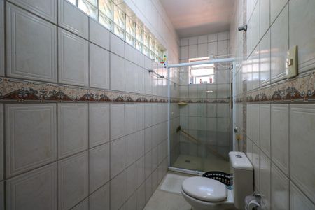 Casa à venda com 360m², 2 quartos e 8 vagasBanheiro da Suíte