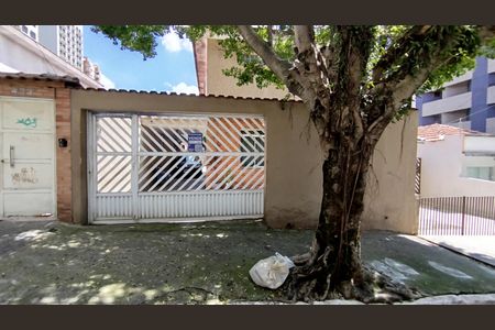 Casa à venda com 360m², 2 quartos e 8 vagasFachada