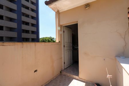 Casa à venda com 360m², 2 quartos e 8 vagasVaranda do Banheiro