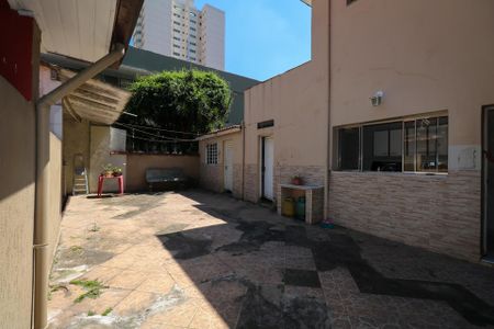 Casa à venda com 360m², 2 quartos e 8 vagasQuintal
