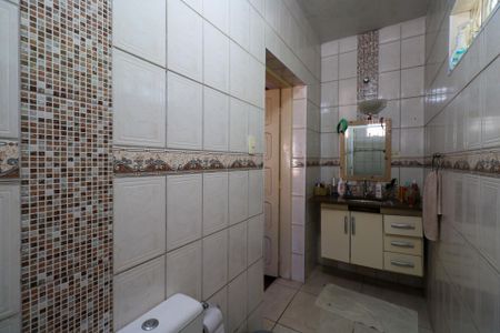 Casa à venda com 360m², 2 quartos e 8 vagasBanheiro da Suíte