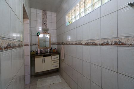 Casa à venda com 360m², 2 quartos e 8 vagasBanheiro da Suíte