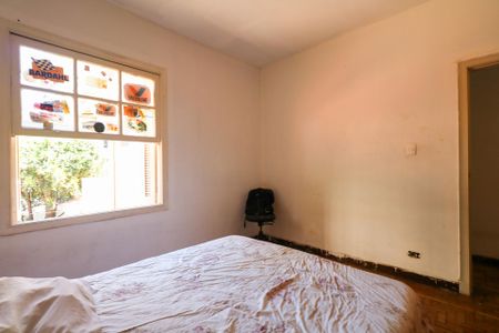 Casa à venda com 360m², 2 quartos e 8 vagasQuarto