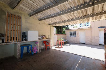 Casa à venda com 360m², 2 quartos e 8 vagasChurrasqueira
