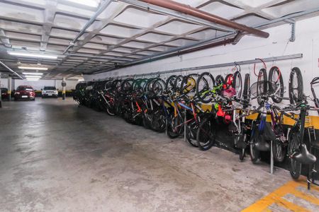 Apartamento à venda com 65m², 2 quartos e 1 vaga Apartamento à venda com 65m², 2 quartos e 1 vagaBicicletário