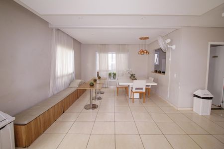 Apartamento à venda com 65m², 2 quartos e 1 vaga Apartamento à venda com 65m², 2 quartos e 1 vagaÁrea comum - Salão de festas