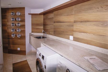 Apartamento à venda com 65m², 2 quartos e 1 vaga Apartamento à venda com 65m², 2 quartos e 1 vagaLavanderia