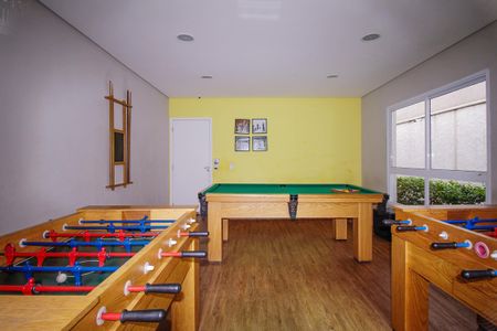 Apartamento à venda com 65m², 2 quartos e 1 vaga Apartamento à venda com 65m², 2 quartos e 1 vagaSalão de jogos