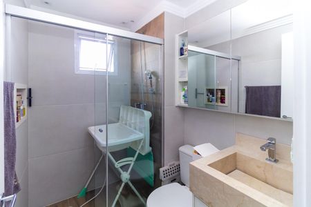 Apartamento à venda com 65m², 2 quartos e 1 vaga Apartamento à venda com 65m², 2 quartos e 1 vagaBanheiro da Suíte