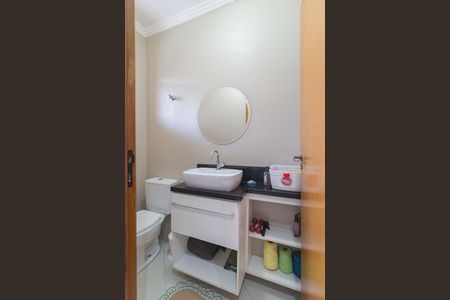 Casa à venda com 92m², 3 quartos e 4 vagas Casa à venda com 92m², 3 quartos e 4 vagasLavabo