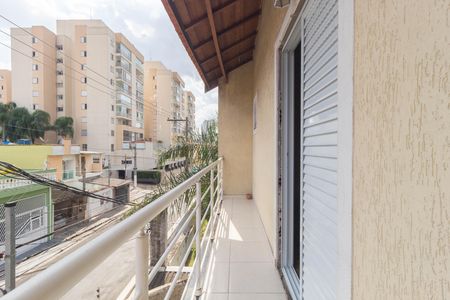 Casa à venda com 92m², 3 quartos e 4 vagas Casa à venda com 92m², 3 quartos e 4 vagasVaranda - Suíte