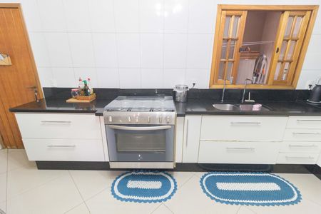 Casa à venda com 92m², 3 quartos e 4 vagas Casa à venda com 92m², 3 quartos e 4 vagasDetalhe - Cozinha