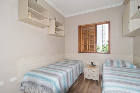 Casa à venda com 92m², 3 quartos e 4 vagas Casa à venda com 92m², 3 quartos e 4 vagasQuarto 1