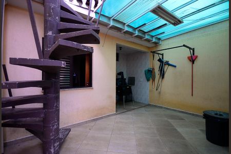 Casa à venda com 128m², 3 quartos e 2 vagas Casa à venda com 128m², 3 quartos e 2 vagasQuintal