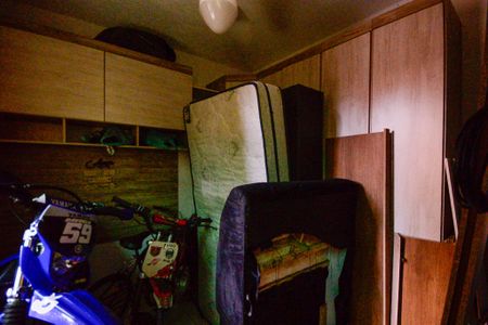 Casa à venda com 128m², 3 quartos e 2 vagas Casa à venda com 128m², 3 quartos e 2 vagasQuintal - Depósito