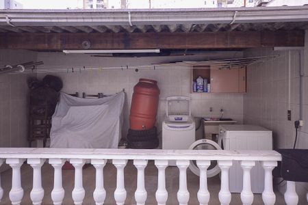 Casa à venda com 128m², 3 quartos e 2 vagas Casa à venda com 128m², 3 quartos e 2 vagasÁrea de Serviço