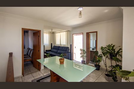 Apartamento à venda com 176m², 4 quartos e 1 vaga Apartamento à venda com 176m², 4 quartos e 1 vagaCobertura