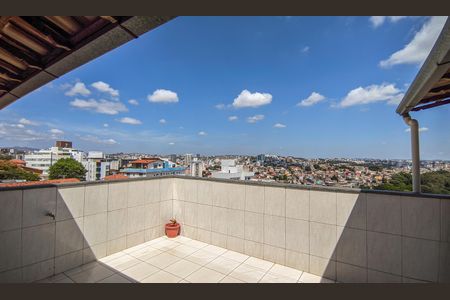 Apartamento à venda com 176m², 4 quartos e 1 vaga Apartamento à venda com 176m², 4 quartos e 1 vagaCobertura
