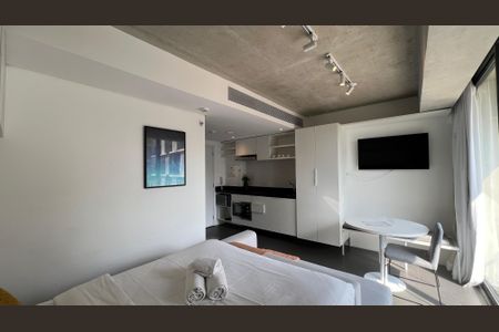 Studio para alugar com 28m², 1 quarto e sem vaga Studio para alugar com 28m², 1 quarto e sem vagaStudio