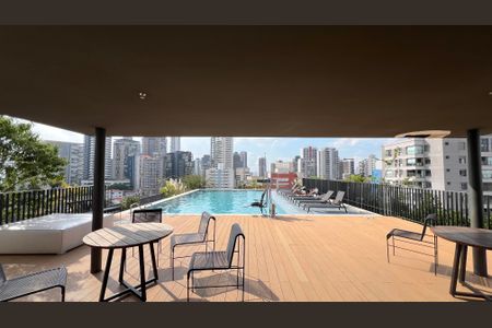 Studio para alugar com 28m², 1 quarto e sem vaga Studio para alugar com 28m², 1 quarto e sem vagaPiscina