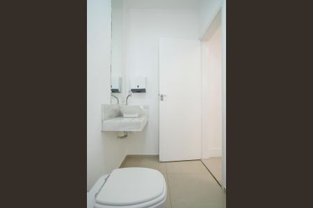 Casa à venda com 495m², 3 quartos e 5 vagasBanheiro da suíte 1