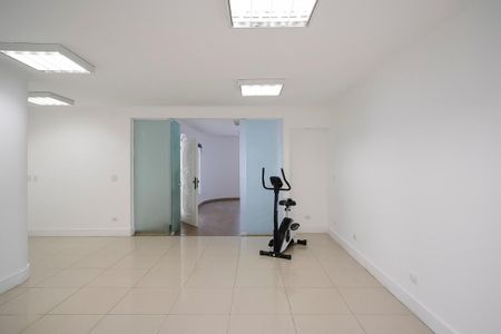 Casa à venda com 495m², 3 quartos e 5 vagasSala