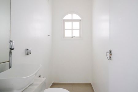 Casa à venda com 495m², 3 quartos e 5 vagasBanheiro da suíte 2