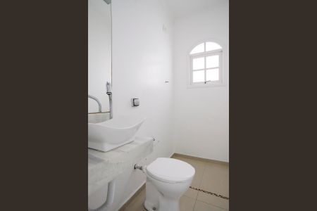 Casa à venda com 495m², 3 quartos e 5 vagasBanheiro da suíte 2