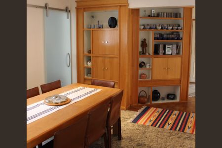Apartamento à venda com 142m², 2 quartos e 2 vagas