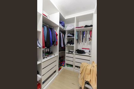 Casa à venda com 111m², 4 quartos e 1 vaga Casa à venda com 111m², 4 quartos e 1 vagaCloset do Quarto 2