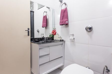 Apartamento à venda com 66m², 2 quartos e sem vaga Apartamento à venda com 66m², 2 quartos e sem vagaBanheiro Social