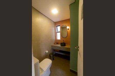 Apartamento à venda com 420m², 4 quartos e 4 vagas Apartamento à venda com 420m², 4 quartos e 4 vagasÁrea comum - Banheiro do Salão de festas