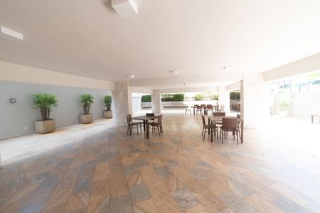 Apartamento à venda com 420m², 4 quartos e 4 vagas Apartamento à venda com 420m², 4 quartos e 4 vagasÁrea comum - Salão de festas