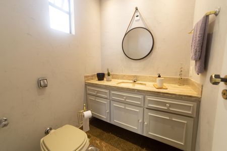 Apartamento à venda com 420m², 4 quartos e 4 vagas Apartamento à venda com 420m², 4 quartos e 4 vagasLavabo 2
