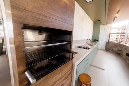 Apartamento à venda com 420m², 4 quartos e 4 vagas Apartamento à venda com 420m², 4 quartos e 4 vagasCozinha e Churrasqueira